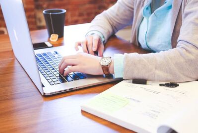 woman on laptop